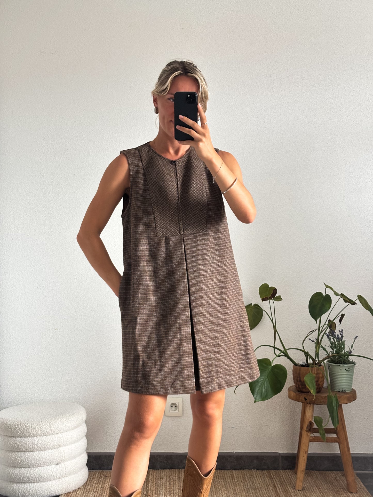 ROBE NELL