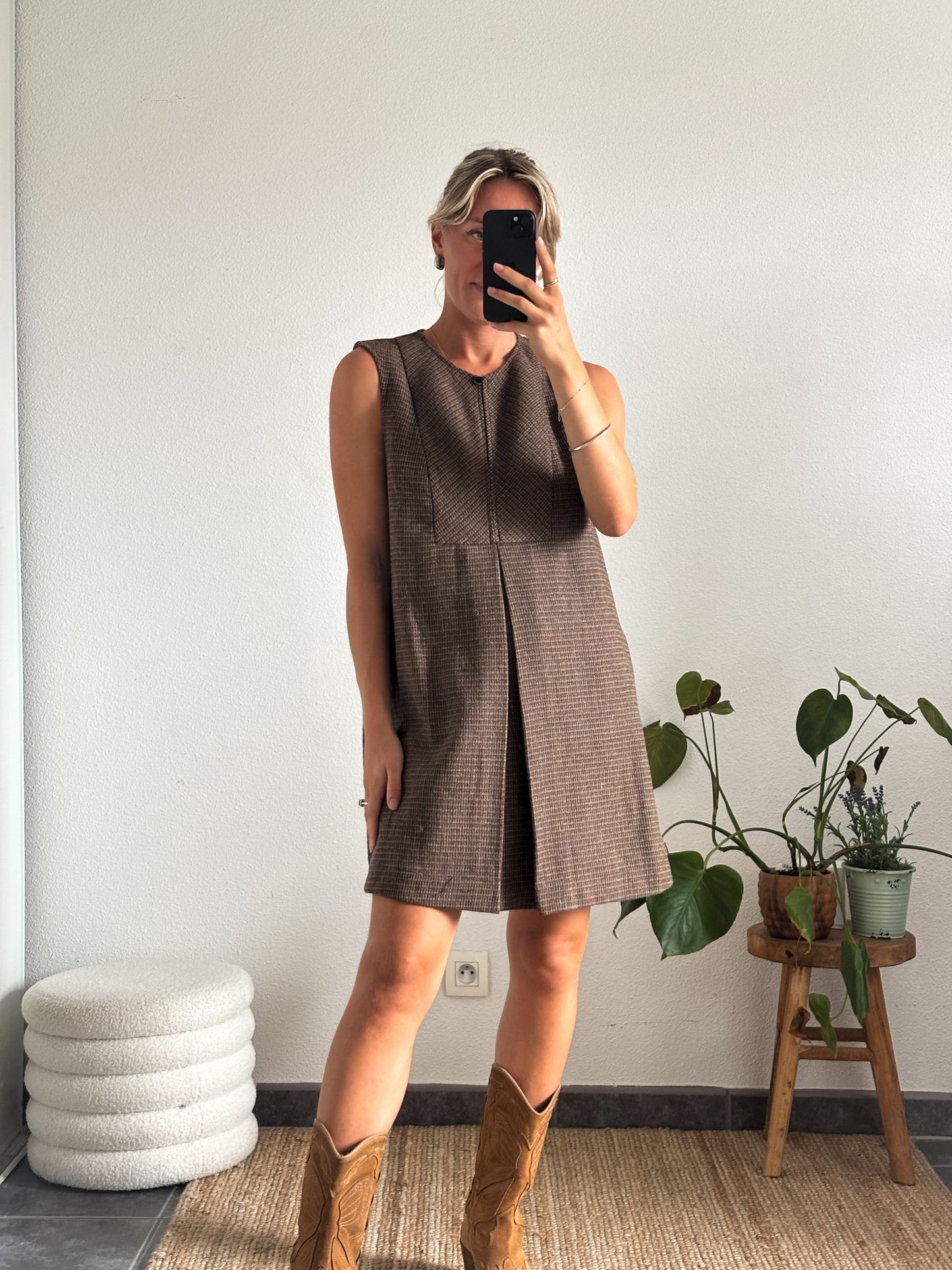ROBE NELL